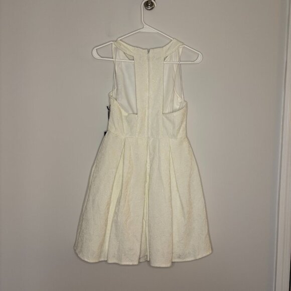 LULUS Sz Small NEW Sleeveless Racerback Pleated Lace Dress Off White Bridal - Picture 6 of 6